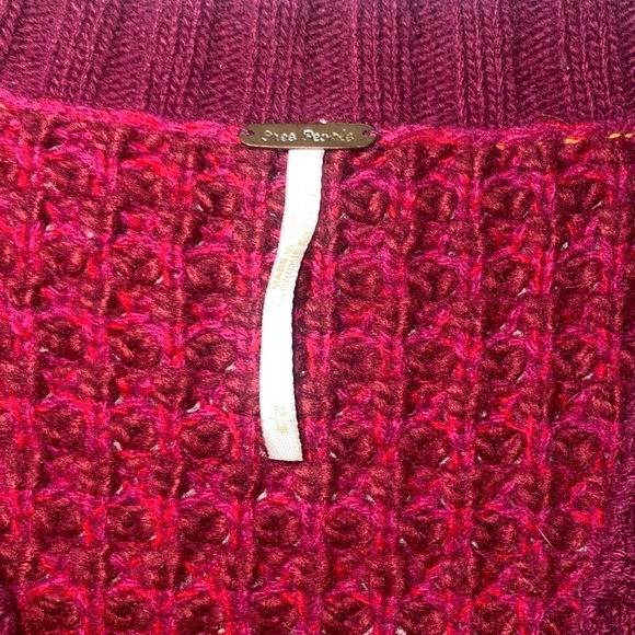 NWOT 100%WOOL FREE PEOPLE ZIP KNIT CARDIGAN BURGUNDY RED TRENDING WE THE FREE - Picture 6 of 8